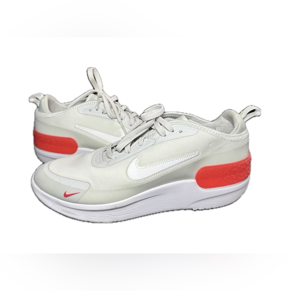 Nike Women’s Amixa Sneakers